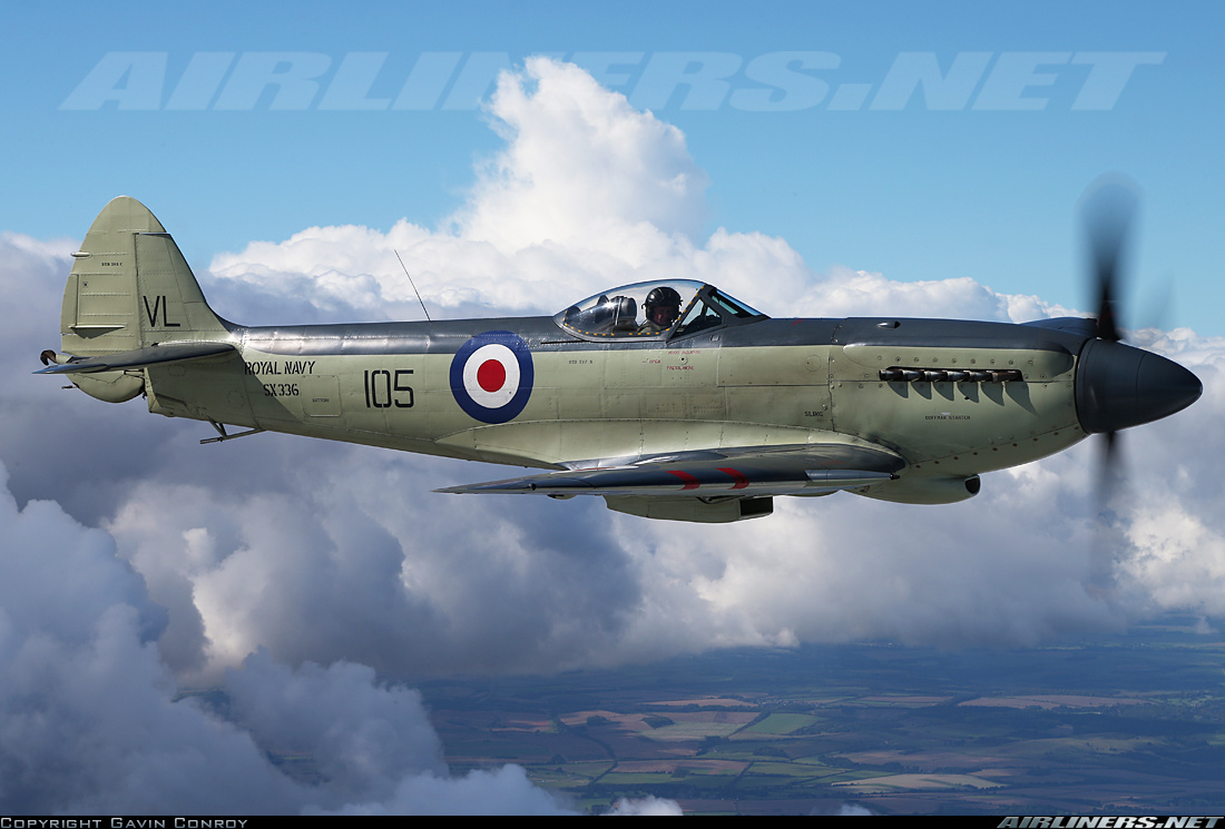 Spitfire  supermarine 395 seafire F17